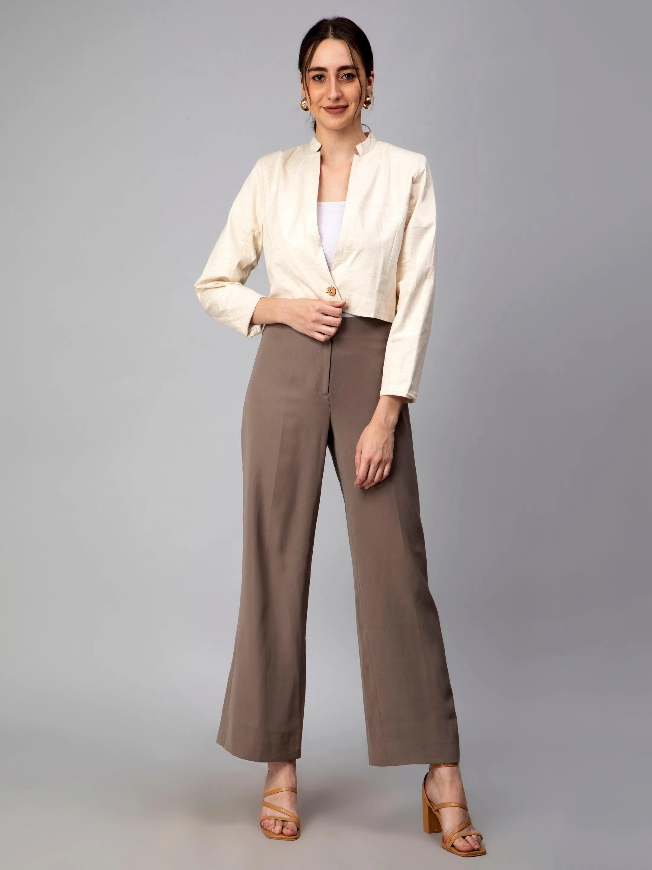 Beige Cotton Cambric Crop Blazer: Casual Elegance with Mandarin Collar and Tailored Fit