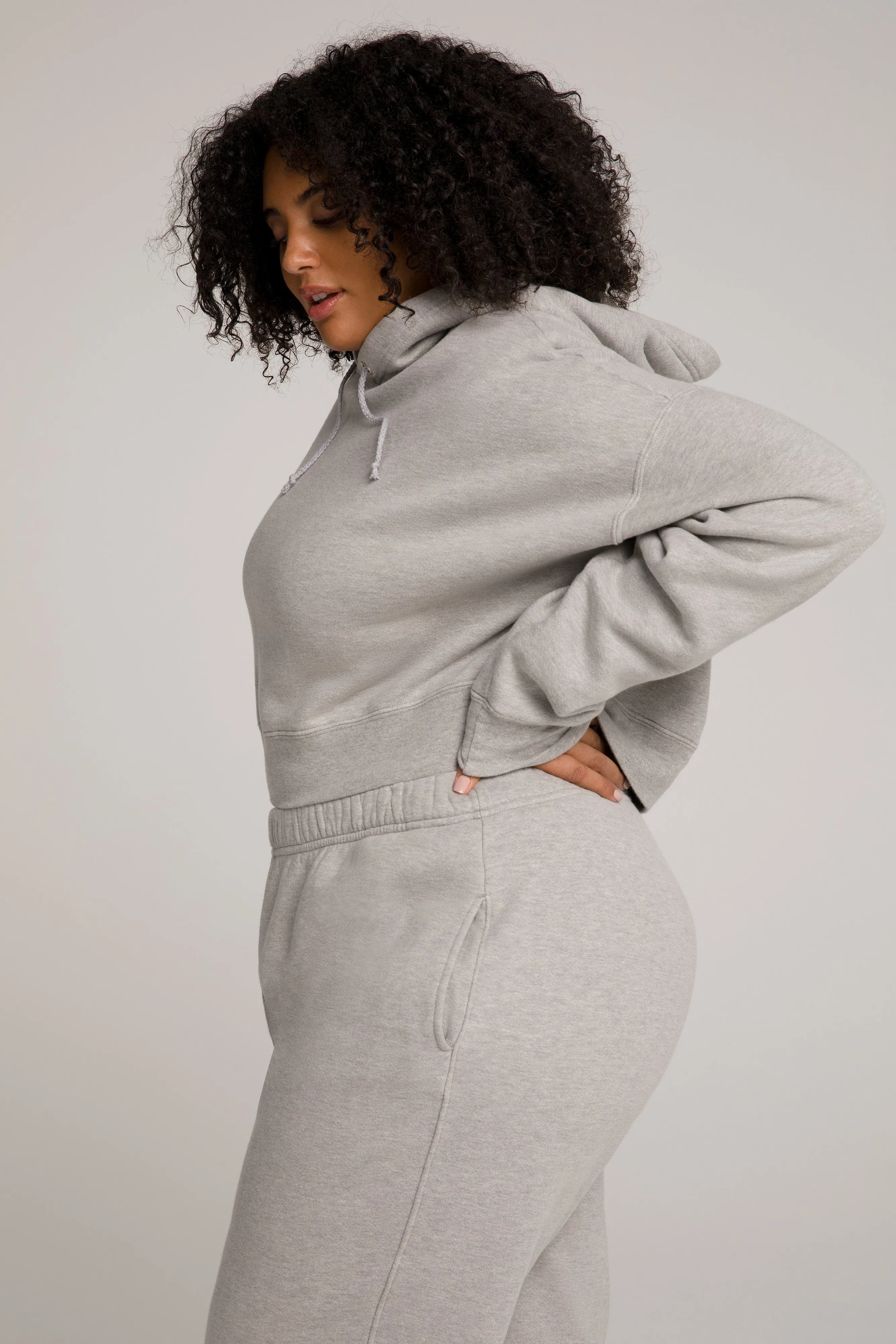 CROPPED & COOL HOODIE | HEATHER GREY001