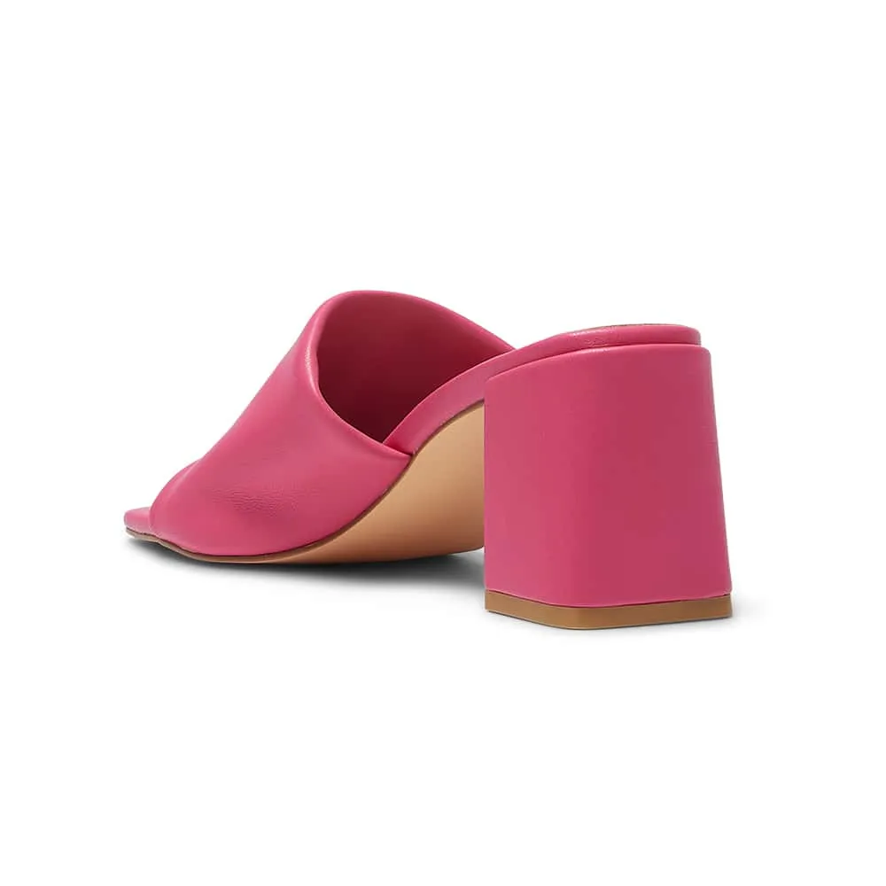 Geri Heel in Pink Smooth