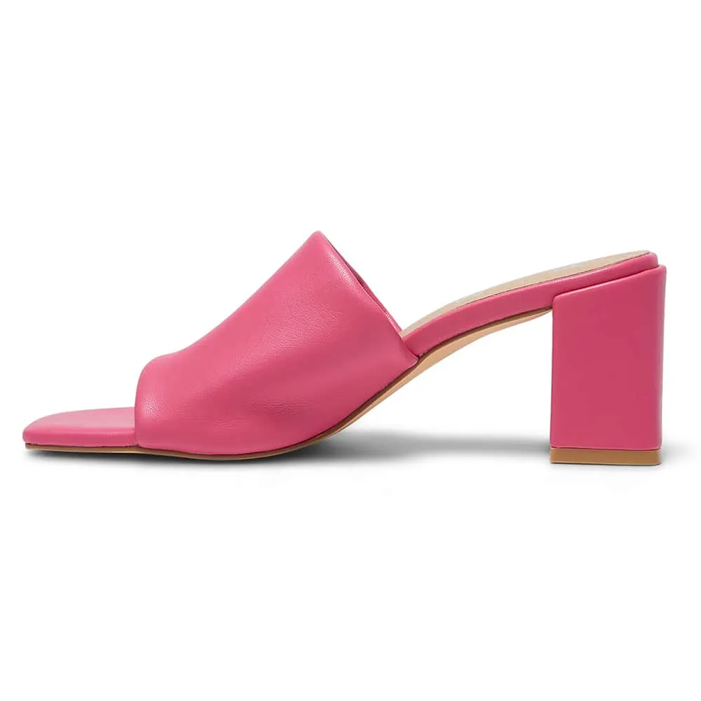 Geri Heel in Pink Smooth