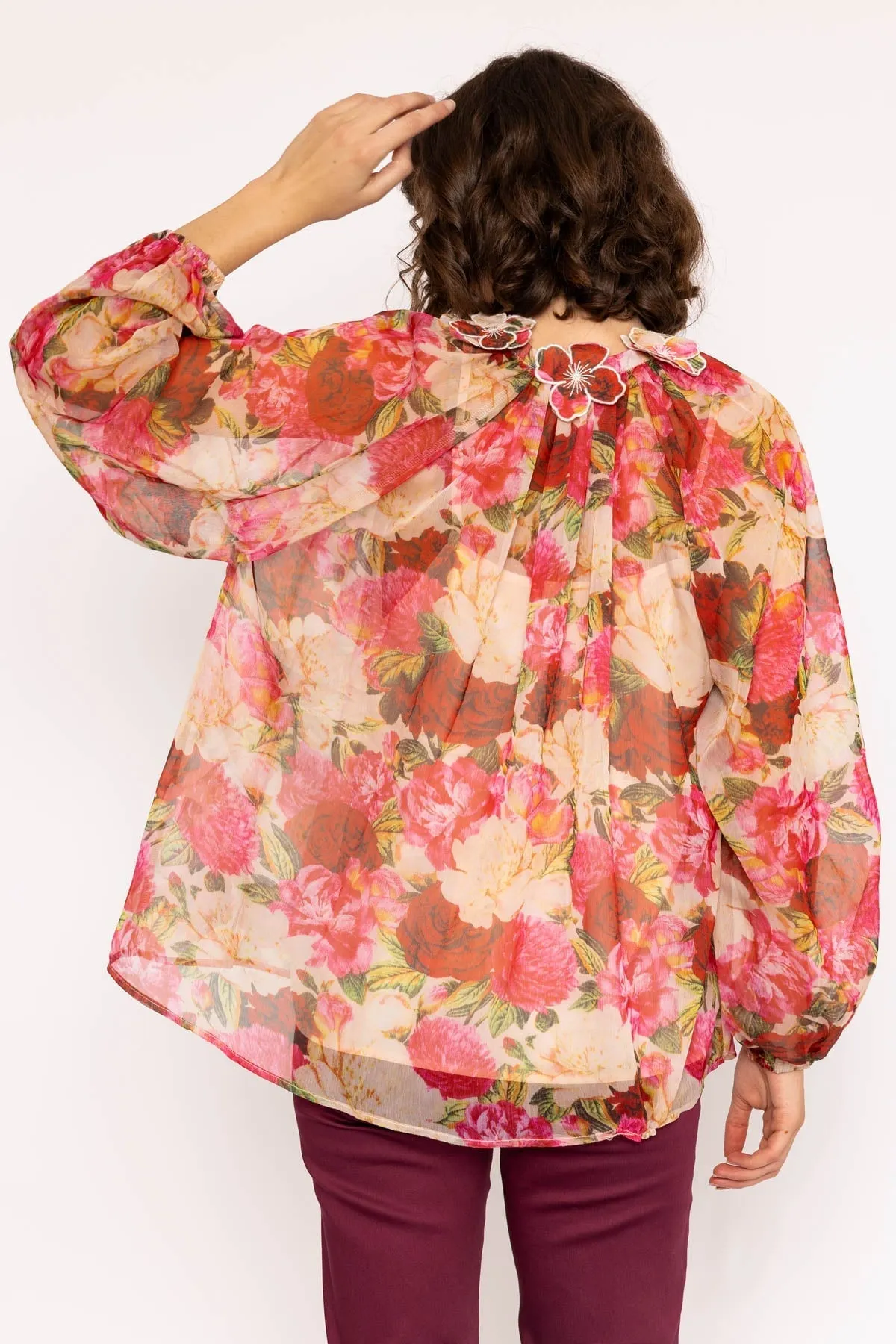 Long Sleeve Neckline Flower Detail Blouse in Pink